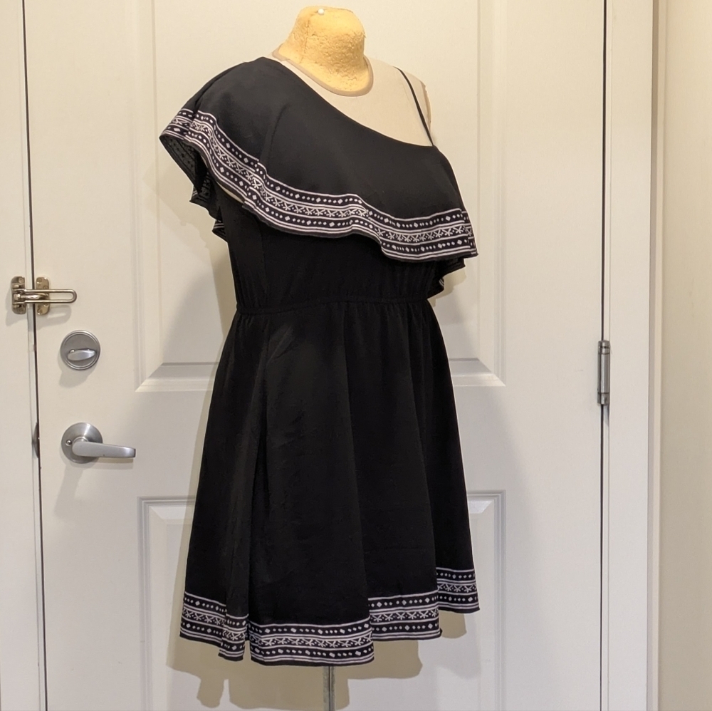3/$30 EUC Lily Fashion P One Shoulder Ruffle Top Black Mini Dress-SEE SIZE NOTES